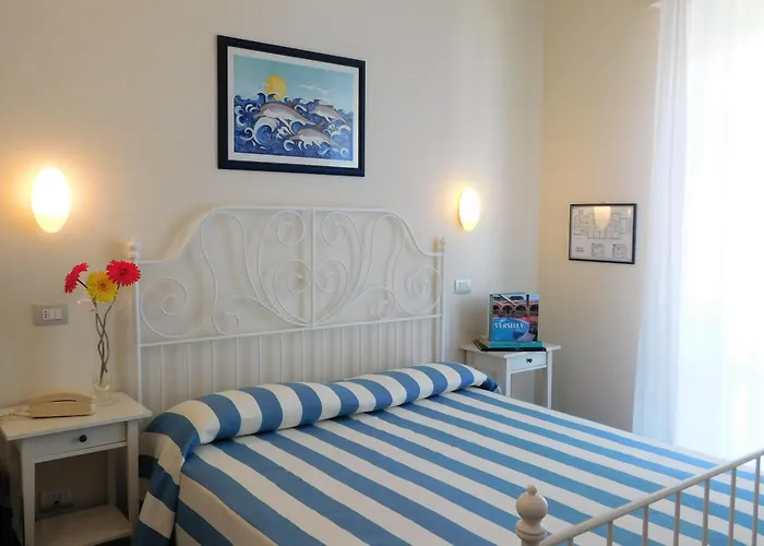 Oceano 3* マリーナ・ディ・ピエトラサンタ