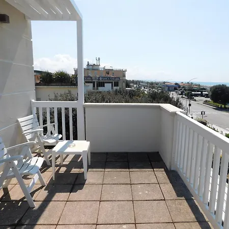 فندق Oceano مارينا دي بييتراسانْت