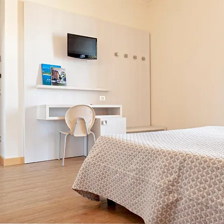 Oceano 3* مارينا دي بييتراسانْت